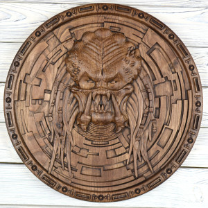 Predator made of ash wood - tobacco stain - matt - diameter 43cm