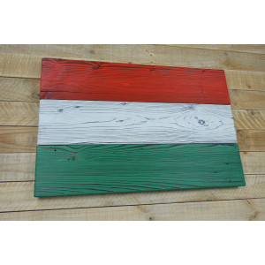 Maďarská vlajka ze starého dřeva