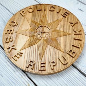 Znak Policie České republiky - Jasan - přírodní - lesk - průměr 30cm