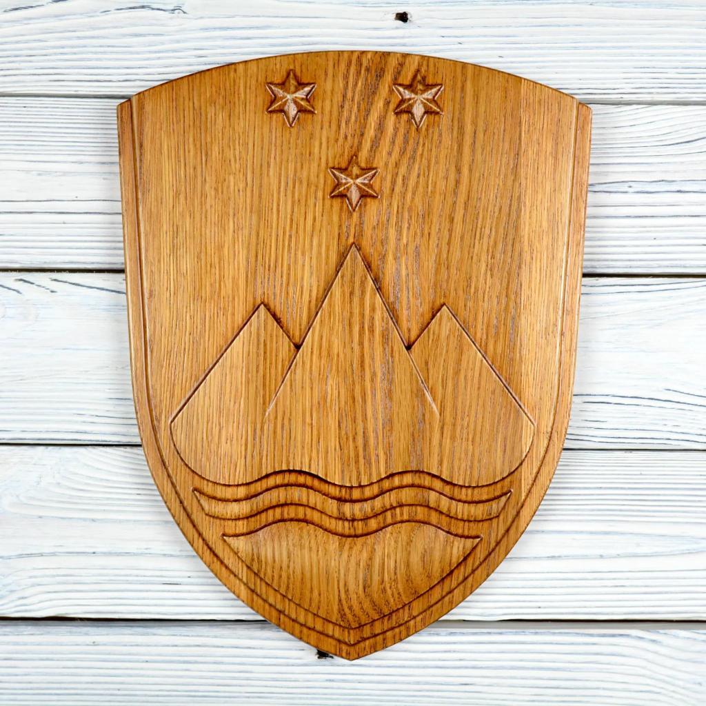 Státní znak Slovinska - Dub - mořidlo Jatoba - lesk - výška 30cm Státní znak Slovinska - Dub - mořidlo Jatoba - lesk - výška 30cm