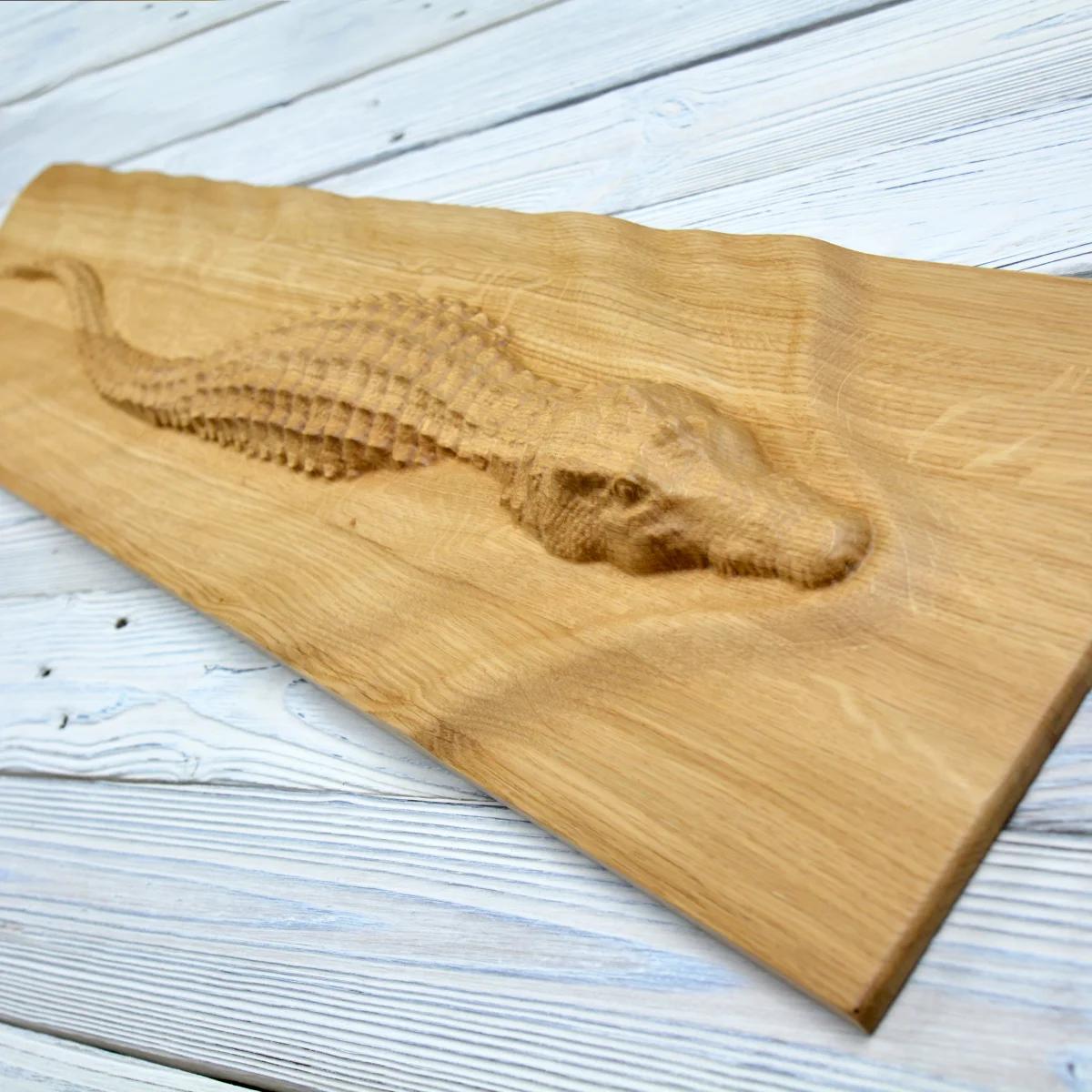 Swimming crocodile made of solid wood - Oak - natural - matte - length 90 cm