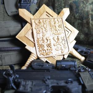 Emblem of the Czech Army - Oak - natural finish - semi-gloss - height 30 cm