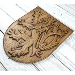 Dřevěný Český lev z masivu - Dub - mořidlo Tabák - matný - výška 30cm