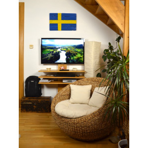 Švédská vlajka ze starého dřeva