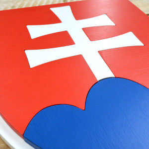 Vrstvený Státní znak Slovenska z bukové překližky, ručně malovaný - výška 30cm