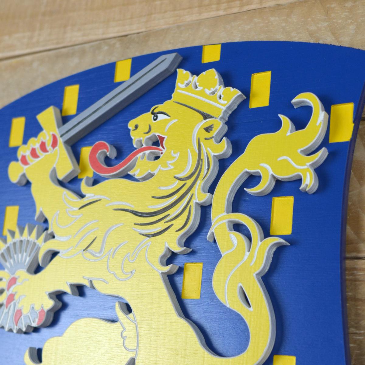 Dutch Coat of Arms: Hand-Painted Wooden Craftsmanship
