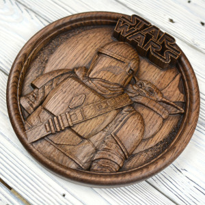Mandalorian and Grogu oak wood - tobacco stain - matt - diameter 20cm