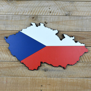 Česká republika ve dřevě - vrstvená vlajka ve tvaru státních hranic